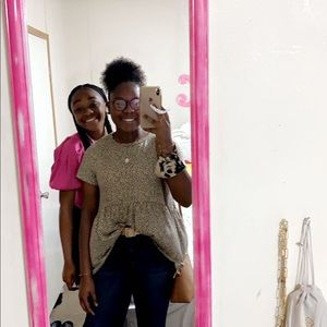 Meet your Posher, Chloe